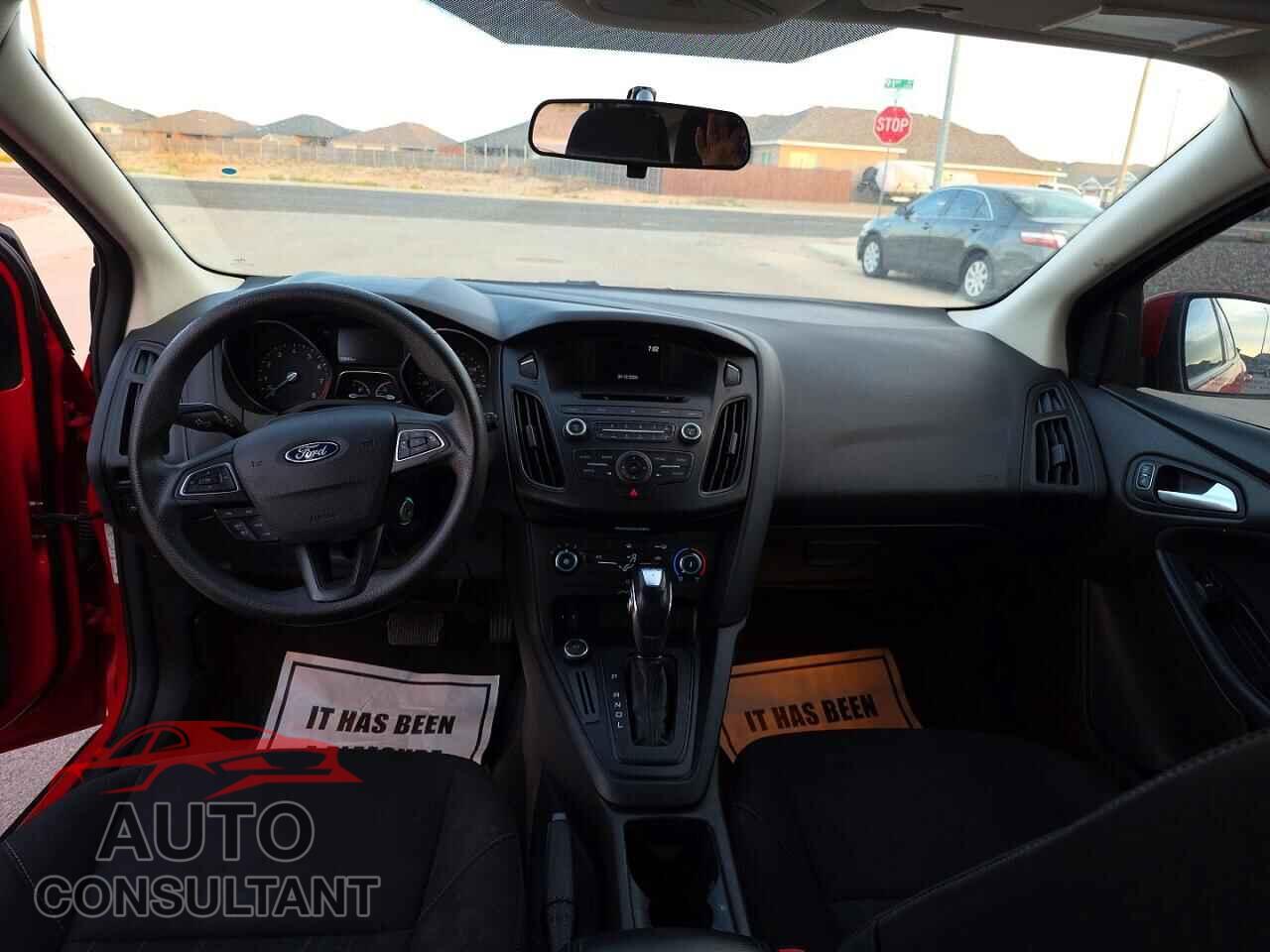 FORD FOCUS 2016 - 1FADP3K29GL271005