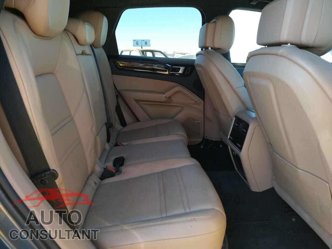 PORSCHE CAYENNE 2019 - WP1AA2AY6KDA08504