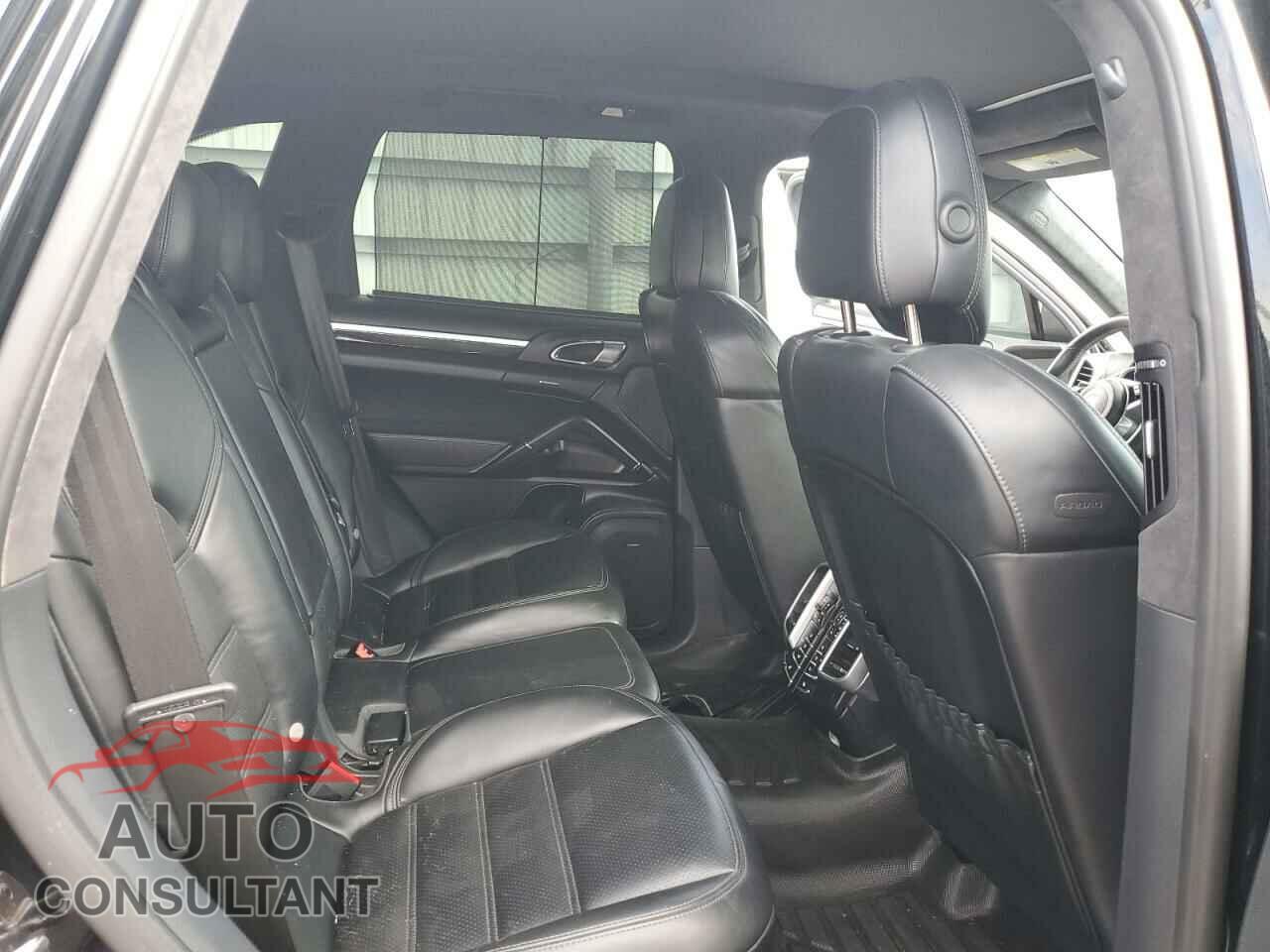 PORSCHE CAYENNE 2016 - WP1AC2A28GLA88956