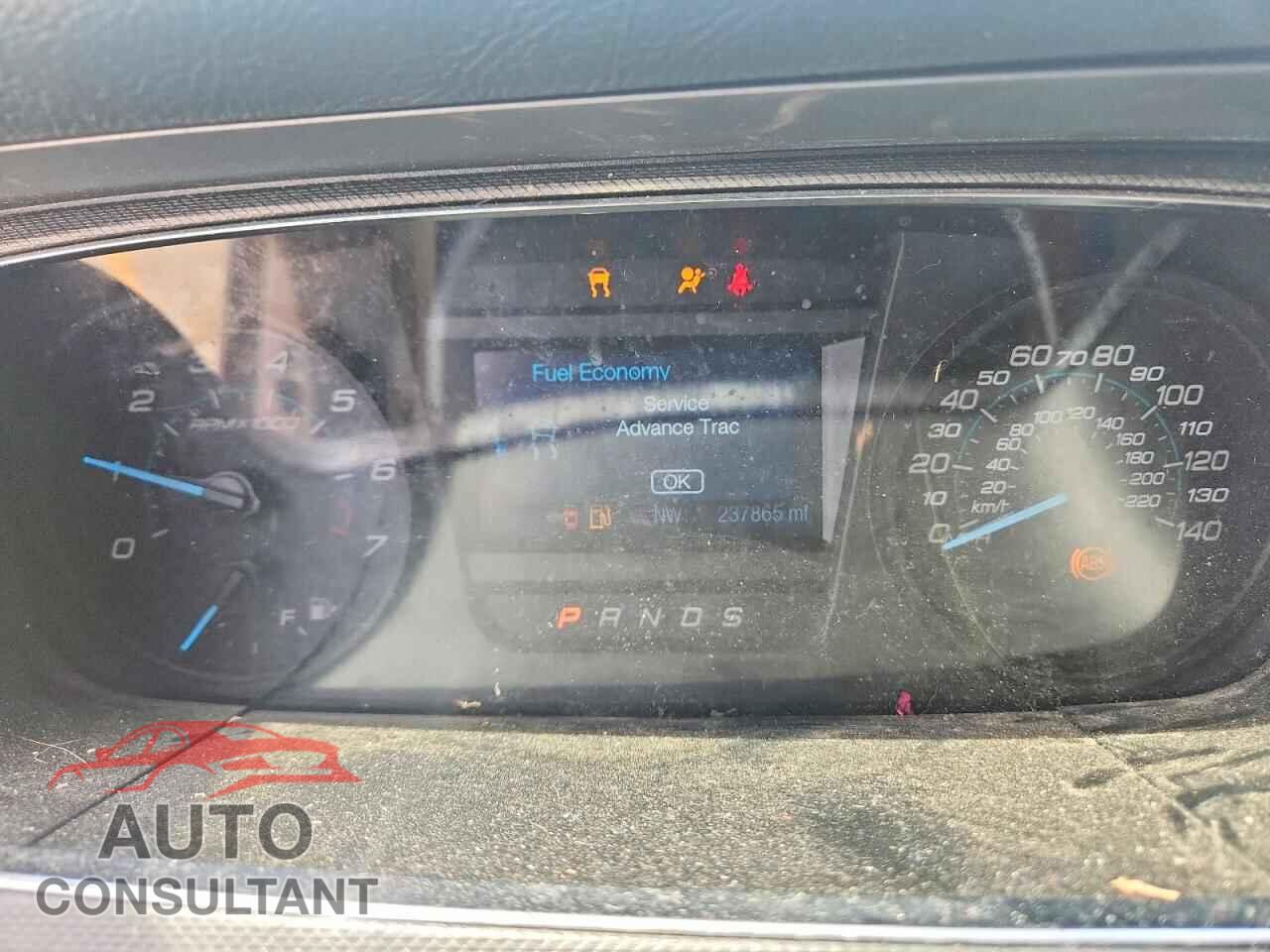 FORD TAURUS 2015 - 1FAHP2D8XFG126124