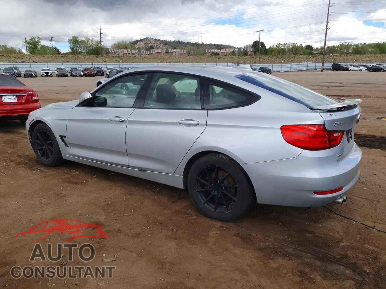 BMW 3 SERIES 2015 - WBA3X5C52FD560078