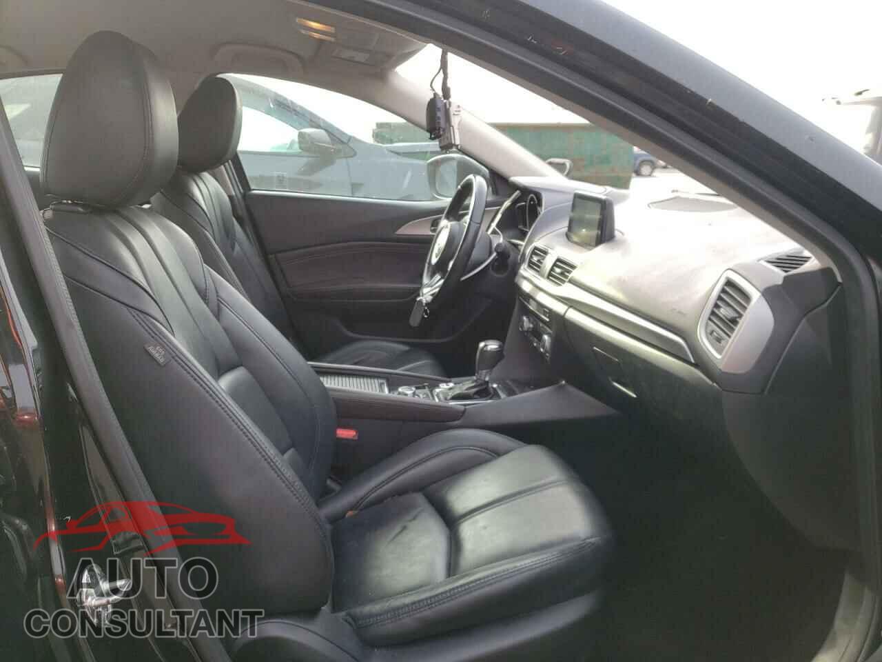MAZDA 3 2017 - JM1BN1V73H1105837