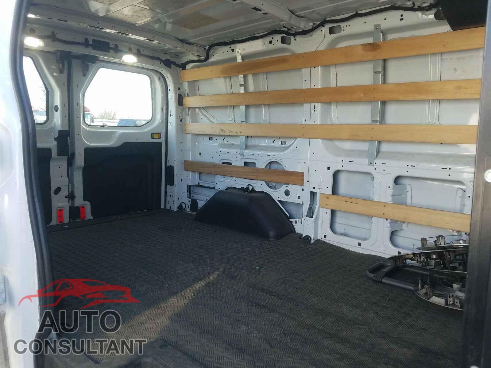 FORD TRANSIT CO 2018 - 1FTYR1ZMXJKB33018