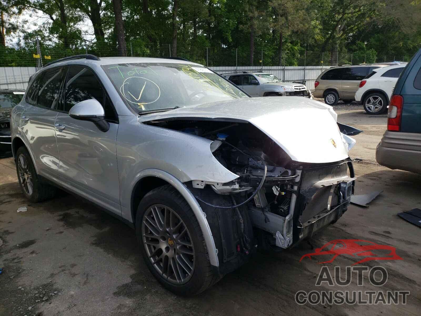 PORSCHE CAYENNE 2017 - WP1AA2A21HKA85507