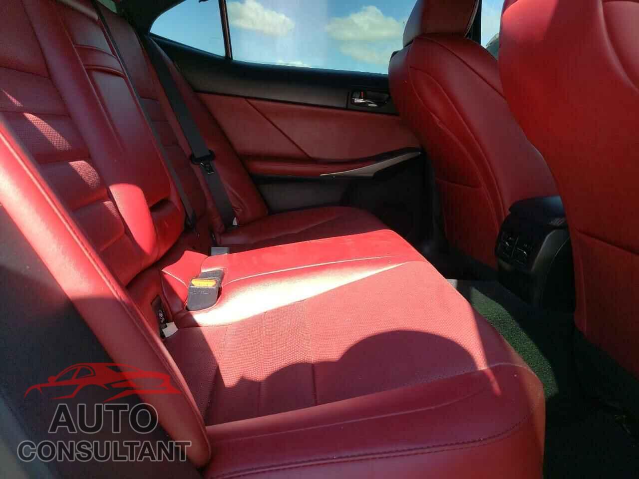 LEXUS IS 2015 - JTHBE1D22F5017968