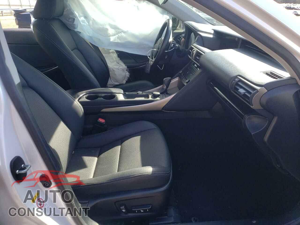 LEXUS IS 2018 - JTHBA1D2XJ5065626