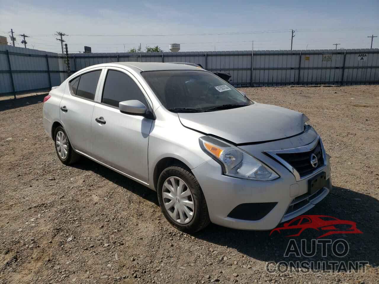 NISSAN VERSA 2017 - 3N1CN7AP0HL879388