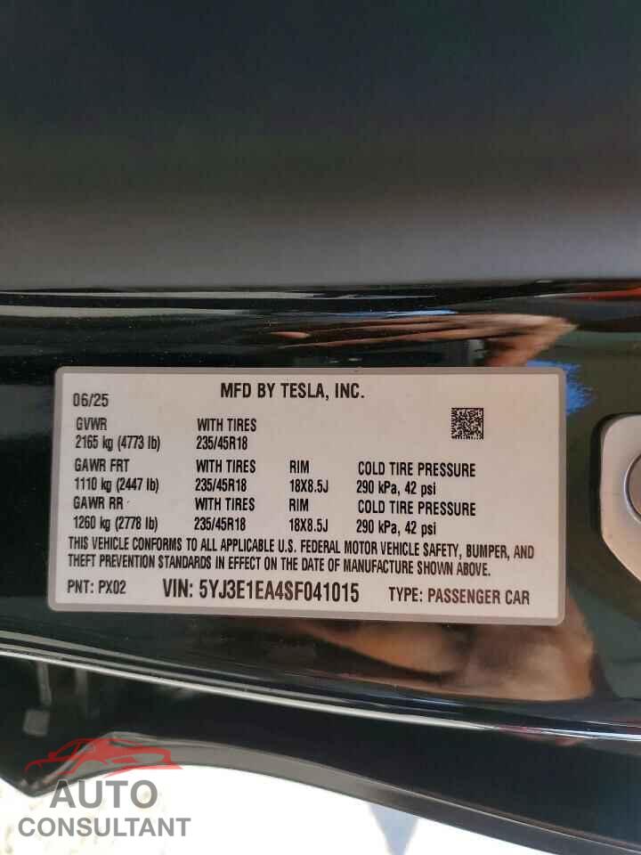 TESLA MODEL 3 2025 - 5YJ3E1EA4SF041015