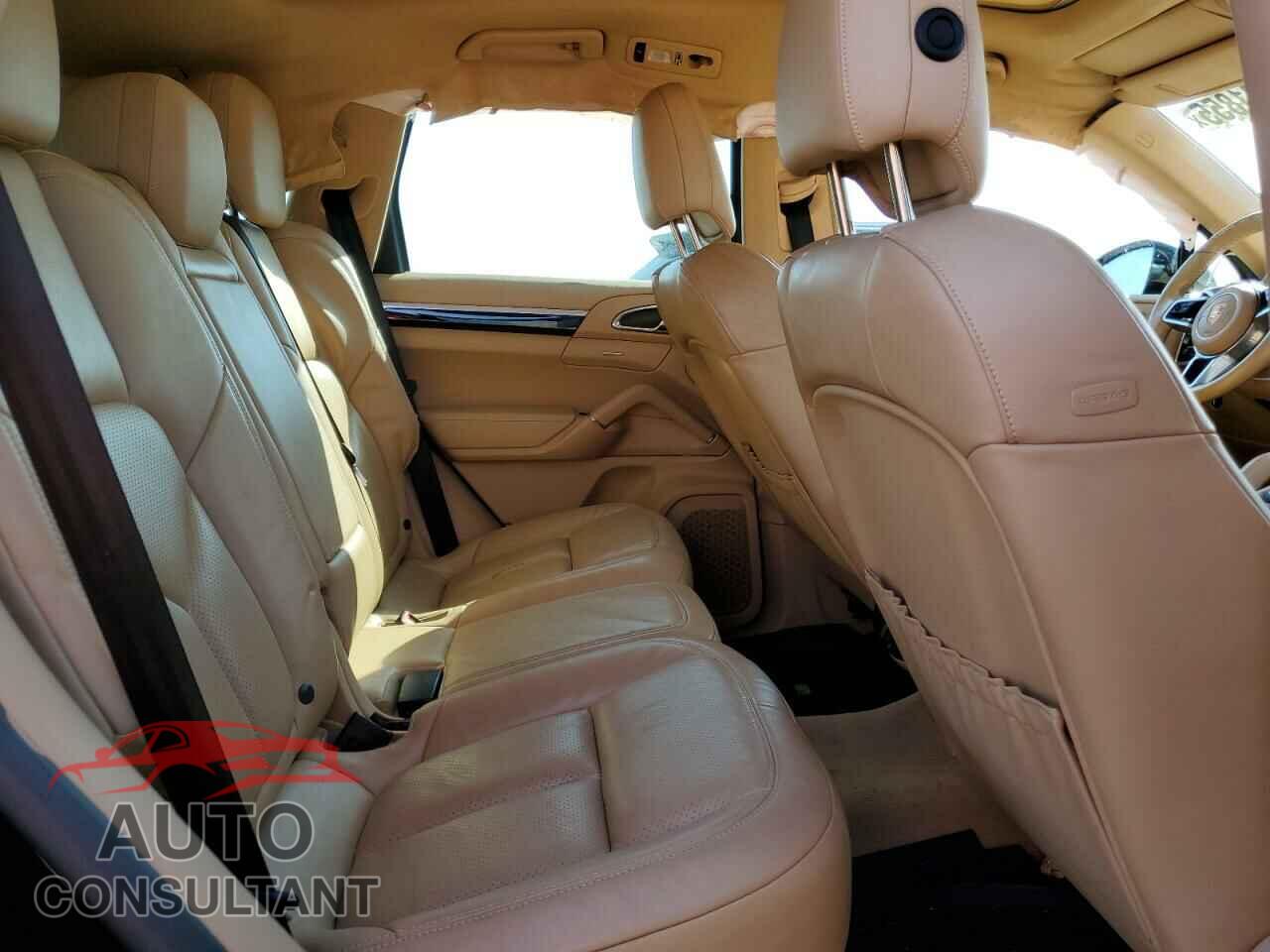 PORSCHE CAYENNE 2016 - WP1AA2A21GLA09178