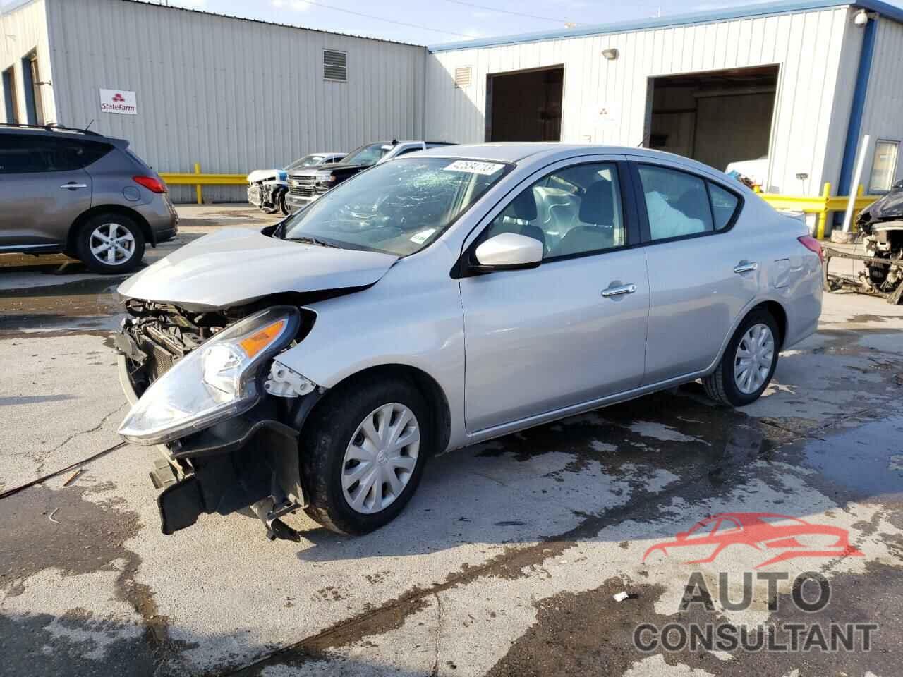 NISSAN VERSA 2018 - 3N1CN7AP1JL867966