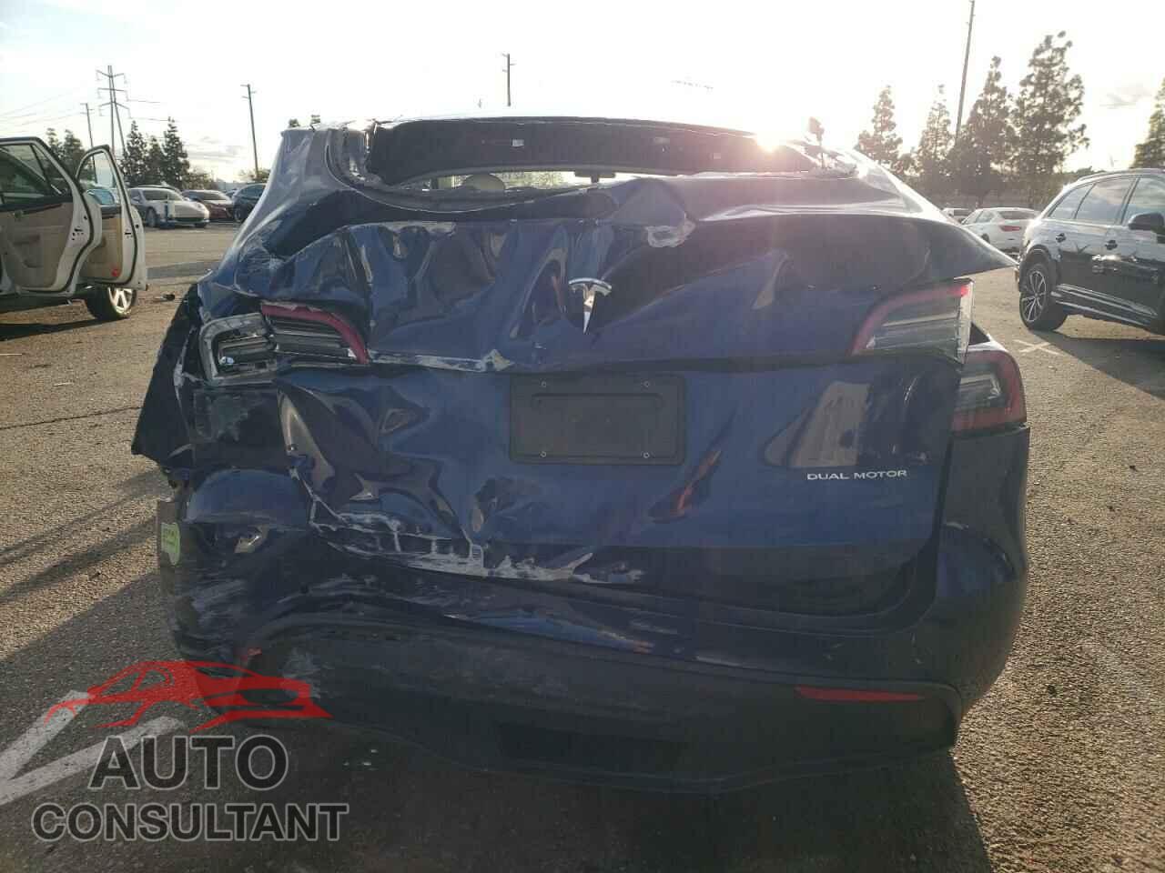 TESLA MODEL Y 2022 - 7SAYGAEE7NF312045