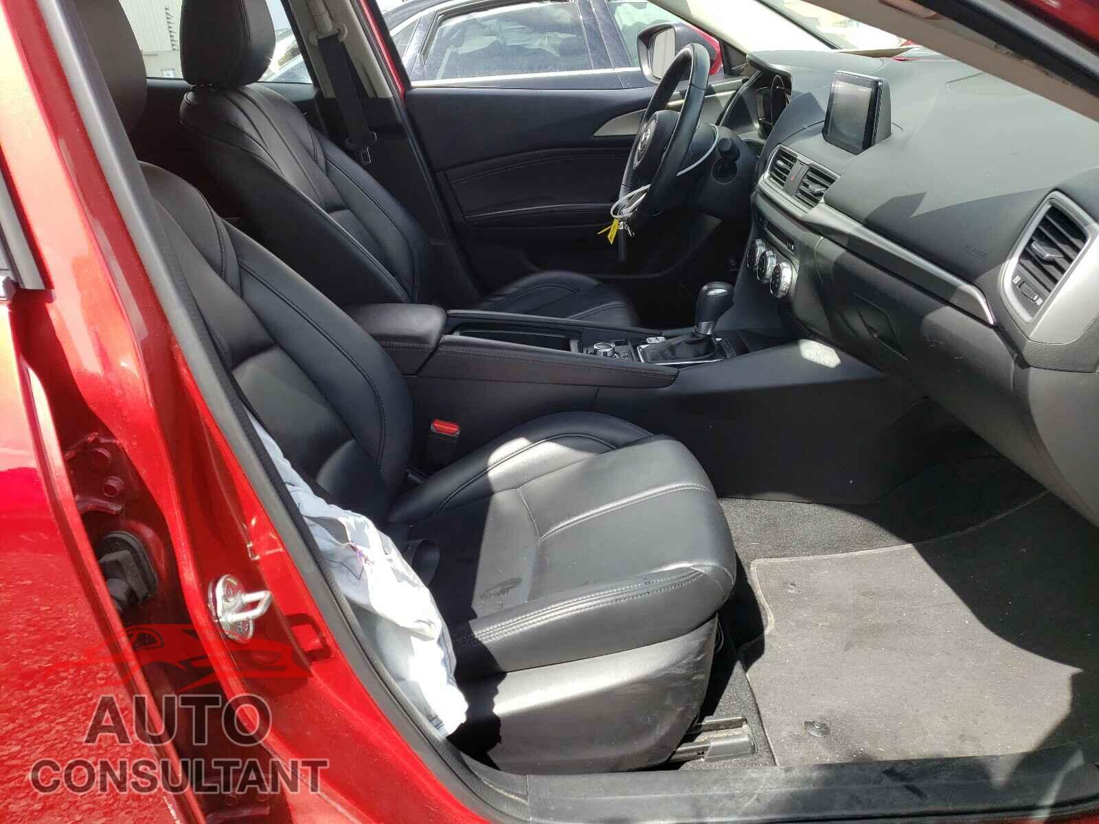 MAZDA 3 2018 - JM1BN1L79J1180504