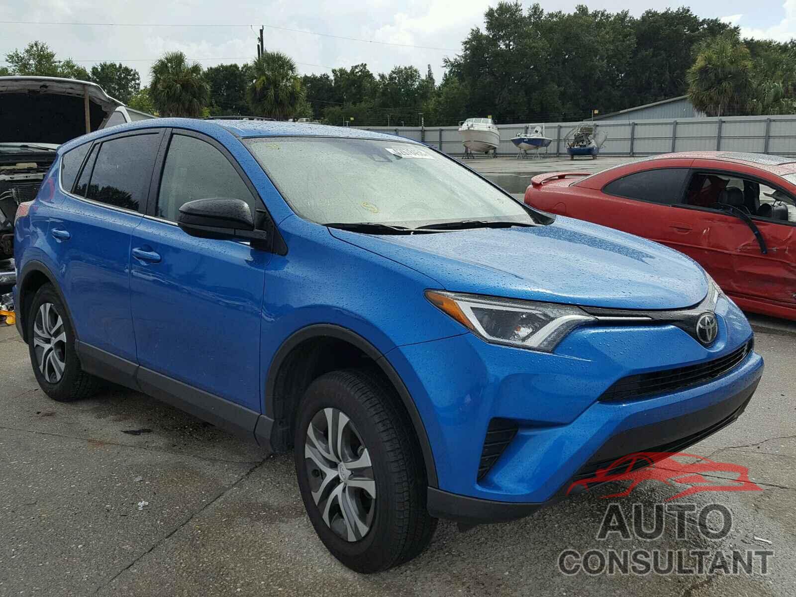 TOYOTA RAV4 LE 2017 - JTMZFREV2HJ149224