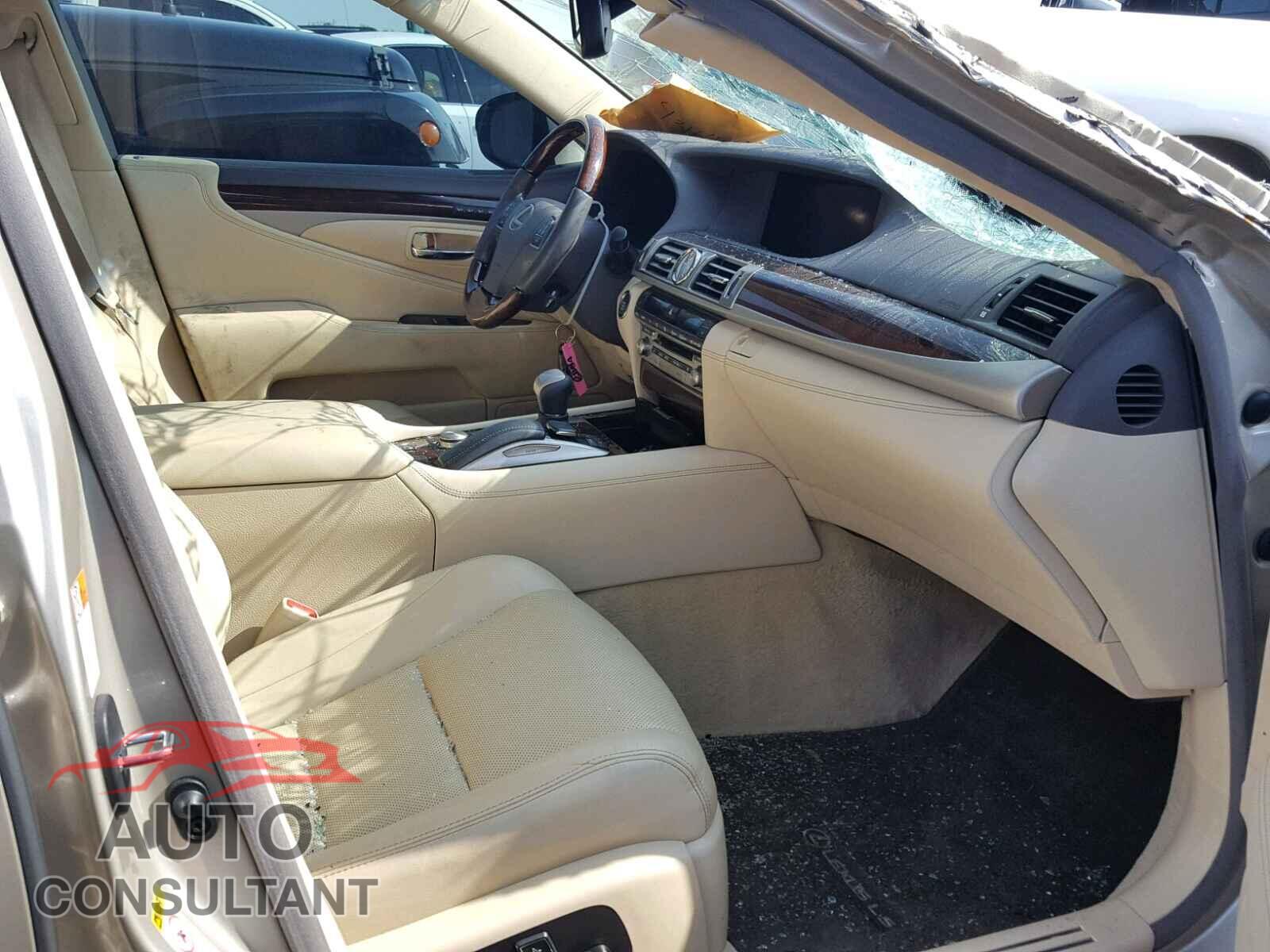 LEXUS LS460 2016 - JTHBL5EF2G5140217