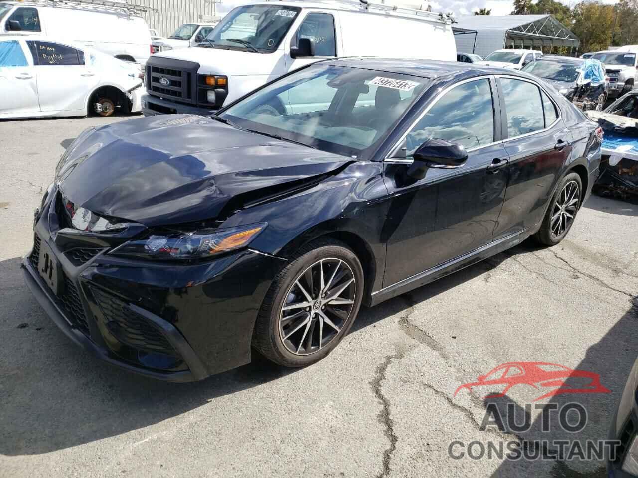 TOYOTA CAMRY 2023 - 4T1G11AK4PU738318