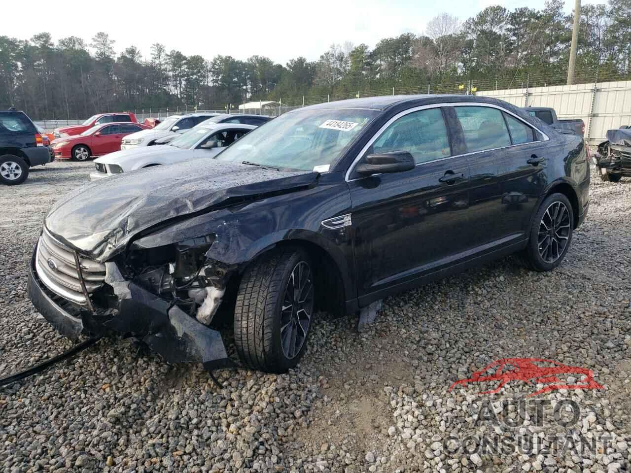 FORD TAURUS 2018 - 1FAHP2E87JG143180