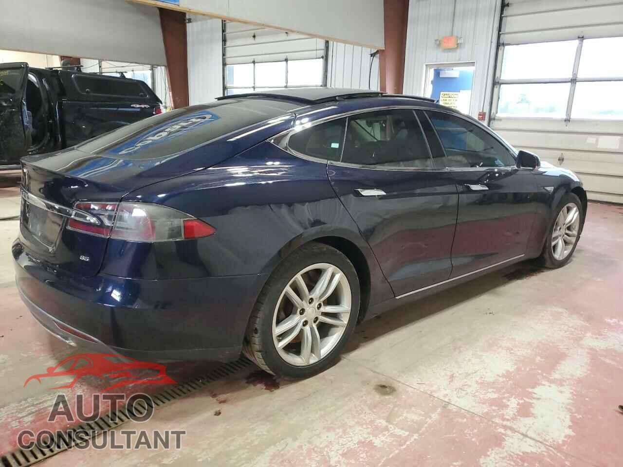 TESLA MODEL S 2013 - 5YJSA1DN0DFP06913