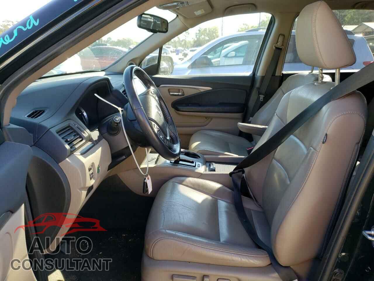HONDA PILOT 2017 - 5FNYF5H58HB021836
