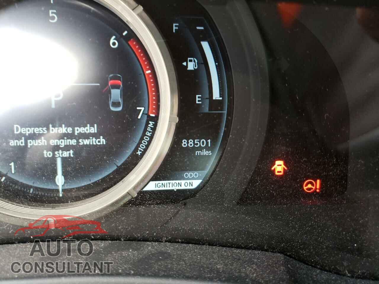 LEXUS IS 2016 - JTHBA1D24G5017385