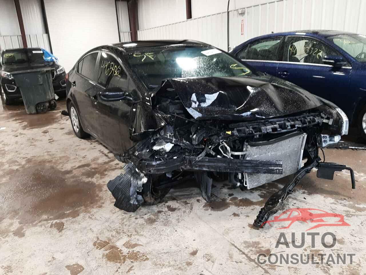KIA FORTE 2018 - 3KPFK4A77JE275185
