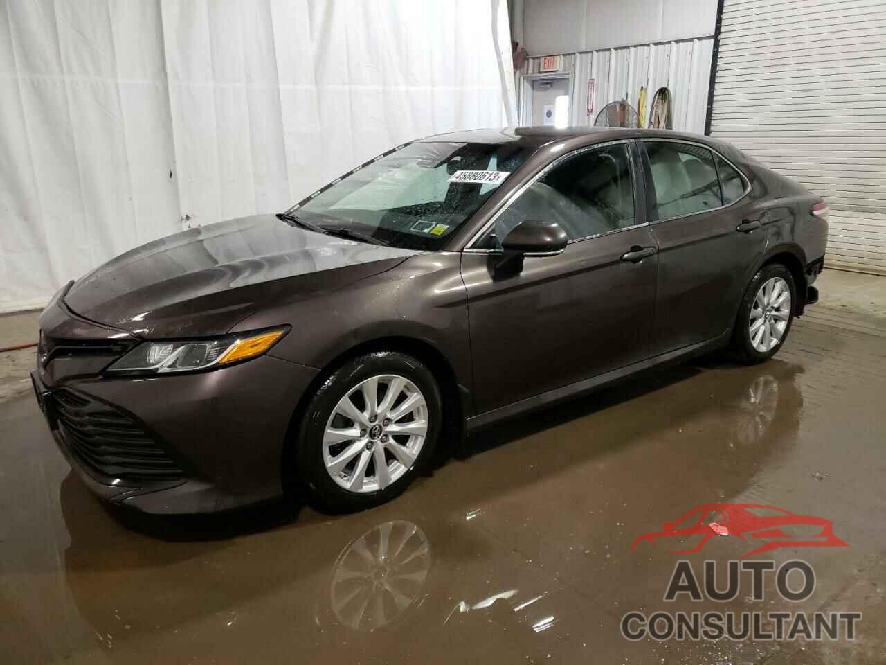 TOYOTA CAMRY 2018 - 4T1B11HK3JU635348
