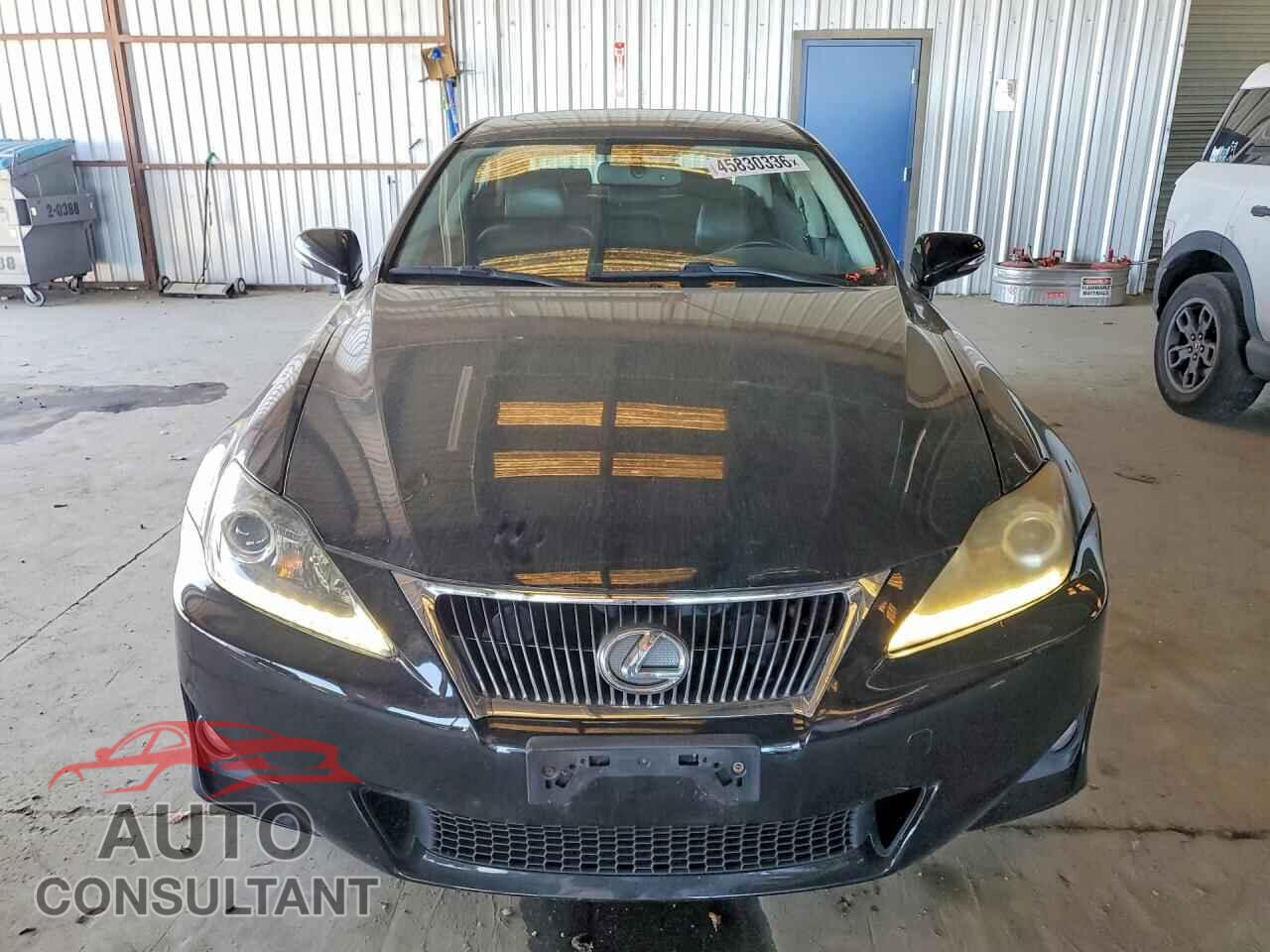 LEXUS IS 2011 - JTHBF5C24B5151512