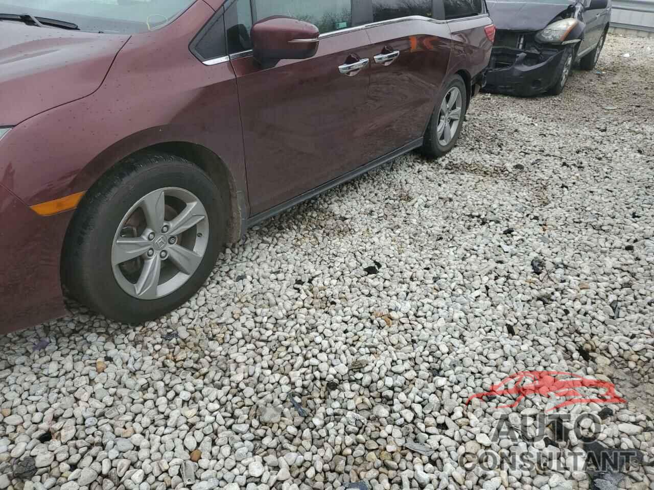 HONDA ODYSSEY 2018 - 5FNRL6H74JB088640