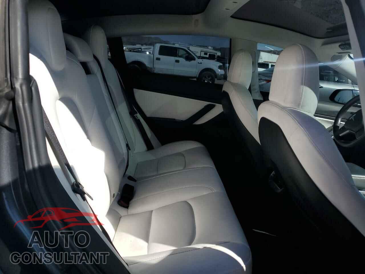 TESLA MODEL 3 2019 - 5YJ3E1EA5KF332641