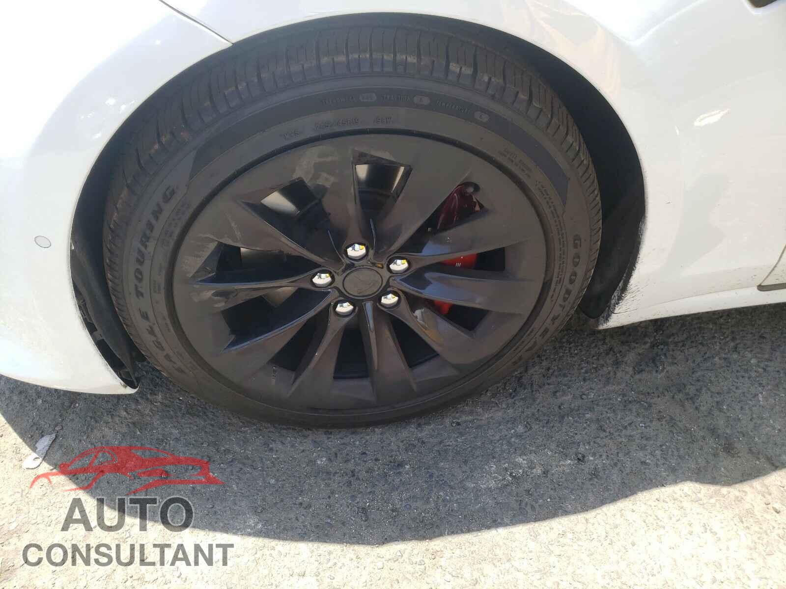 TESLA MODEL S 2017 - 5YJSA1E14HF217657