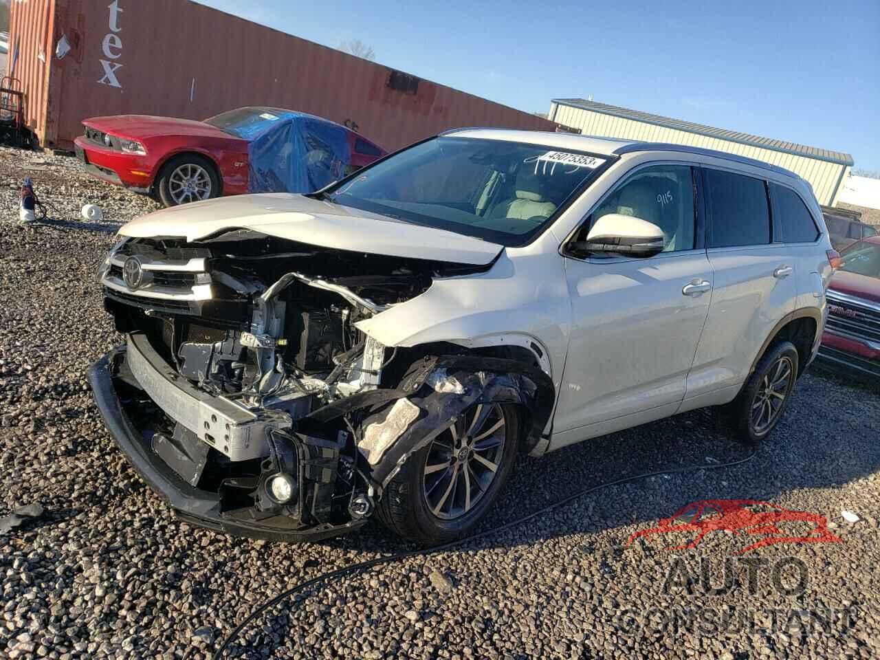 TOYOTA HIGHLANDER 2017 - 5TDKZRFH1HS523066