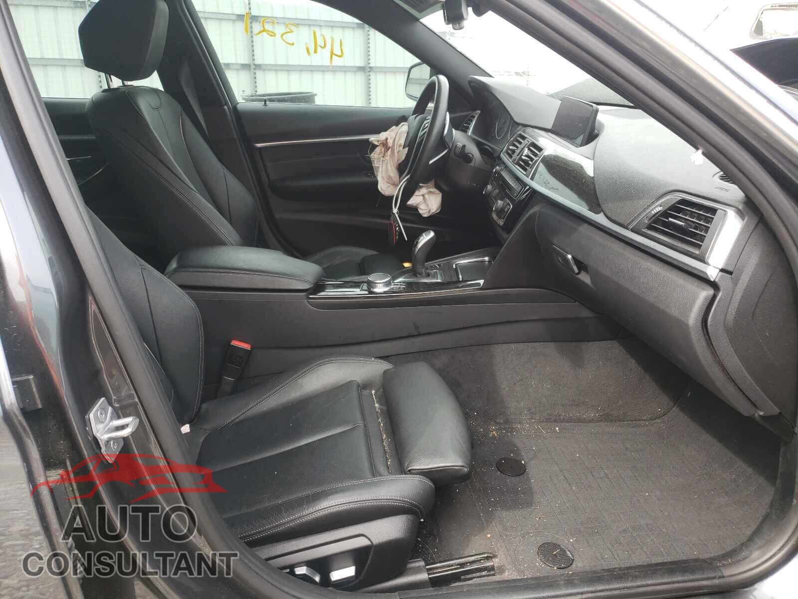 BMW 3 SERIES 2017 - WBA8D9C38HA005449