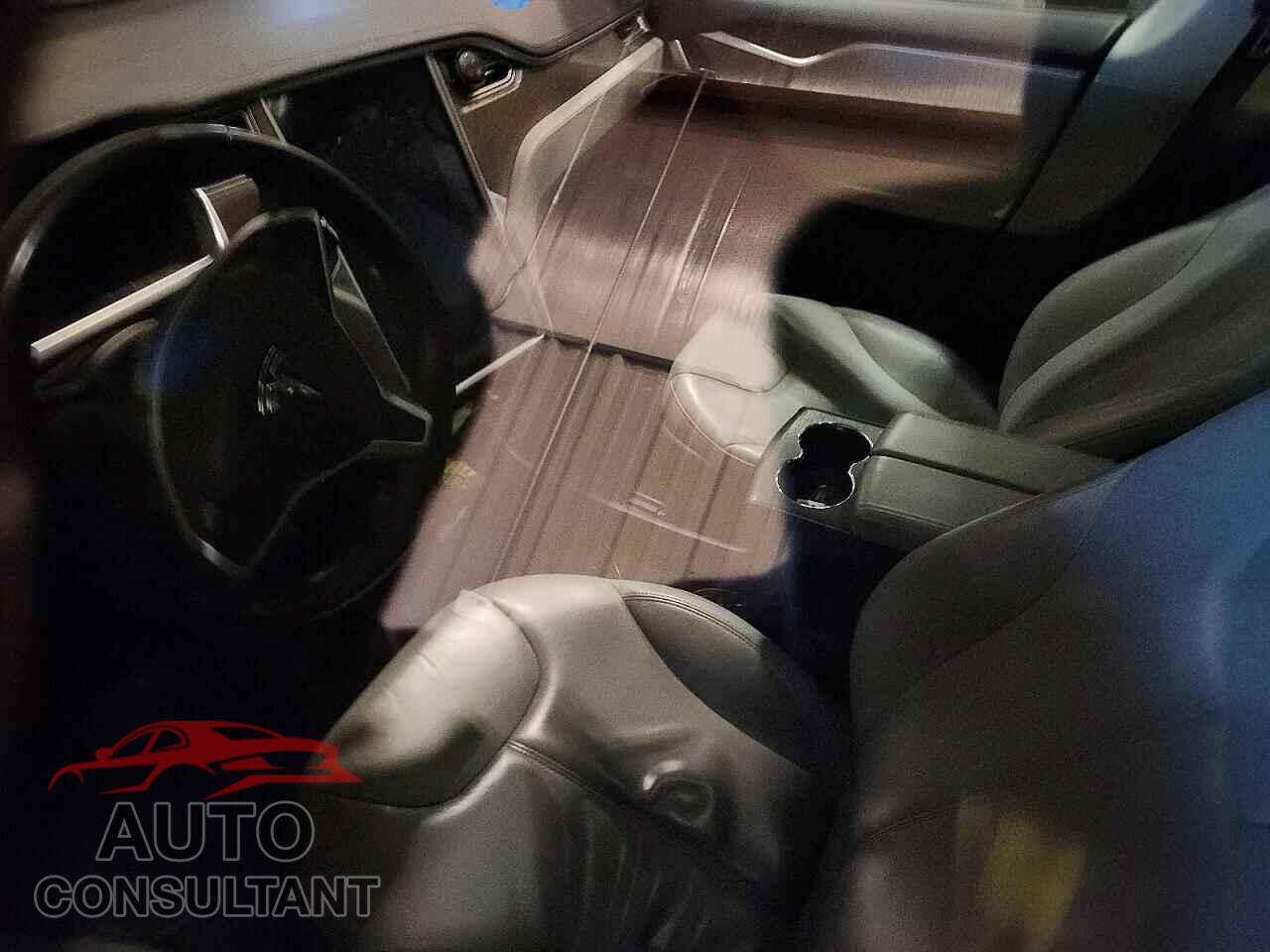 TESLA MODEL S 2013 - 5YJSA1AC3DFP11171