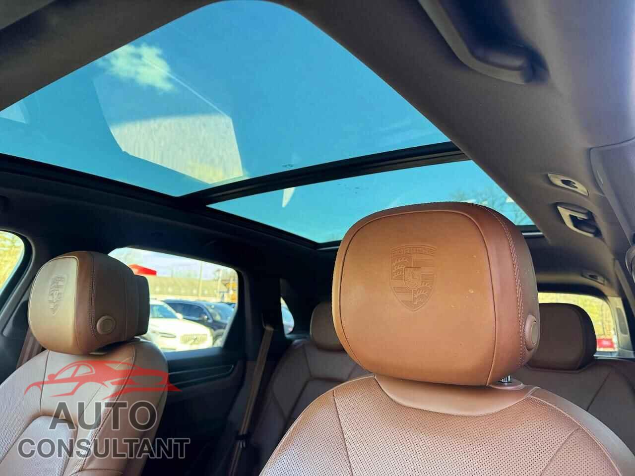 PORSCHE CAYENNE 2019 - WP1AA2AY6KDA08972
