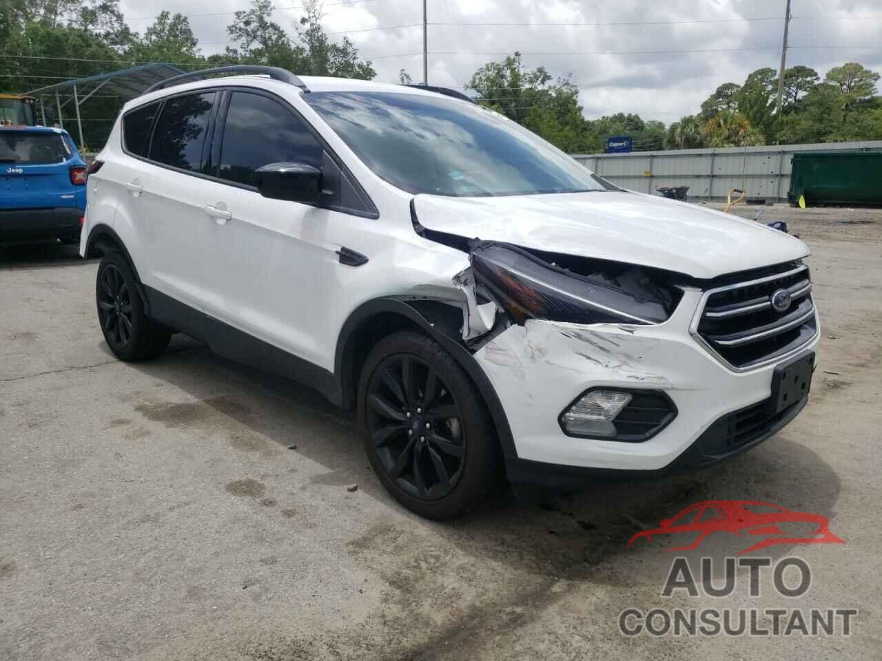 FORD ESCAPE 2018 - 1FMCU0GD2JUD29671