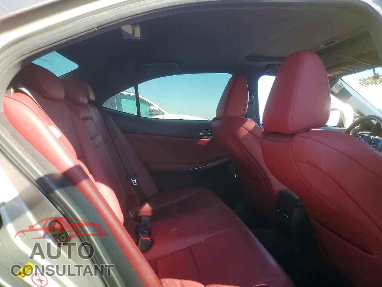 LEXUS IS 2015 - JTHBE1D29F5016428