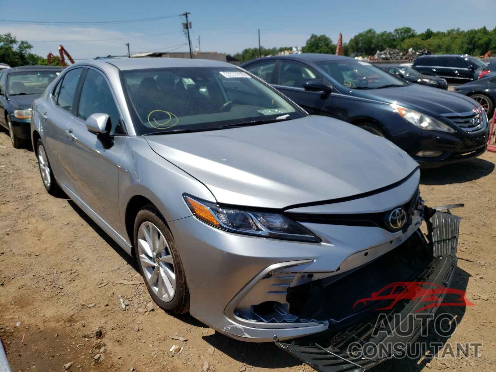 TOYOTA CAMRY 2021 - 4T1C11AK1MU516362