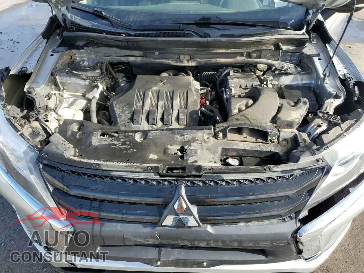 MITSUBISHI ECLIPSE 2018 - JA4AT4AA0JZ062354