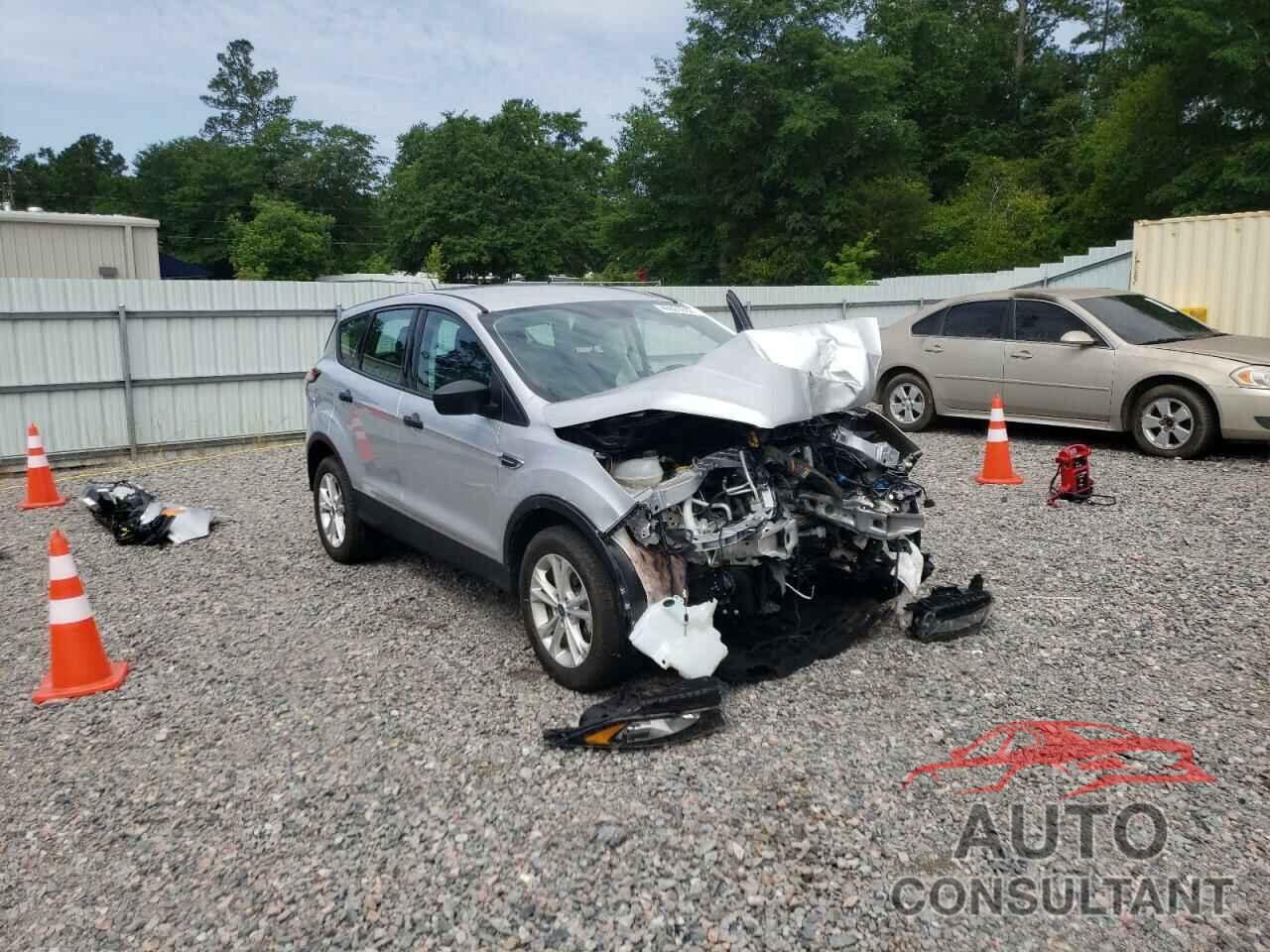 FORD ESCAPE 2018 - 1FMCU0F73JUA06743