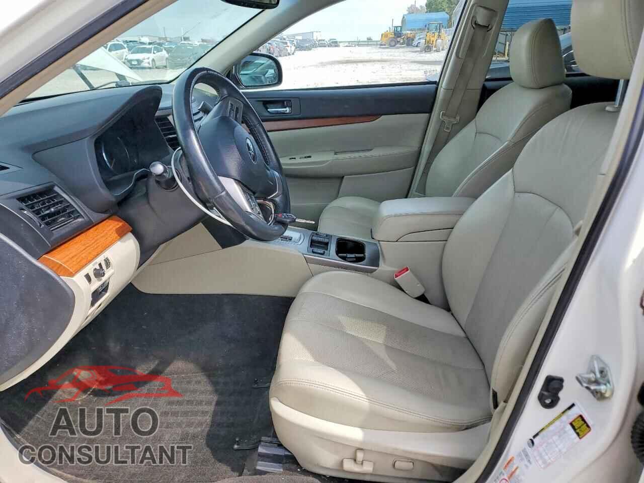 SUBARU OUTBACK 2014 - 4S4BRCLC3E3298213
