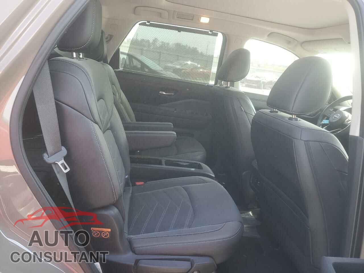 NISSAN PATHFINDER 2023 - 5N1DR3DH7PC253555
