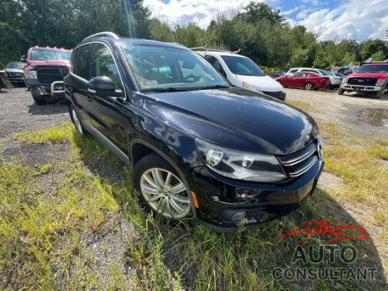 VOLKSWAGEN TIGUAN 2015 - WVGBV7AX2FW567391