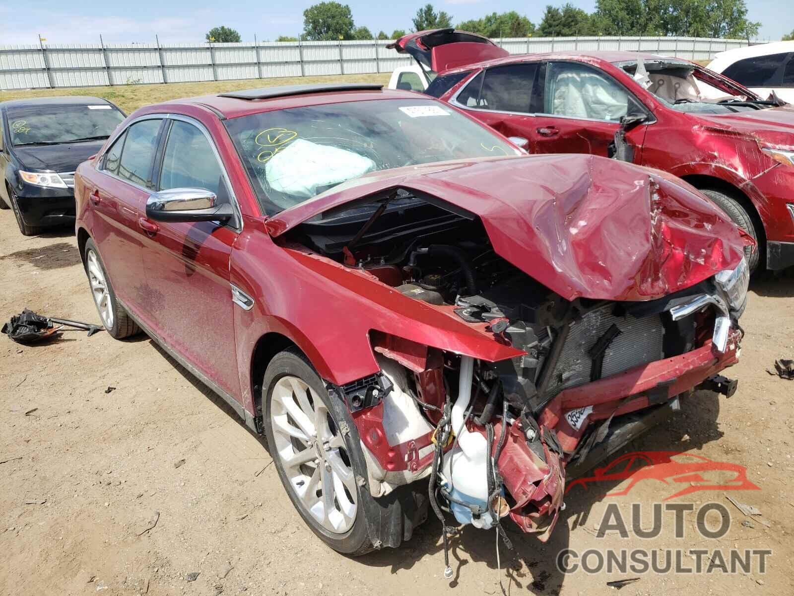 FORD TAURUS 2018 - 1FAHP2J87JG124411