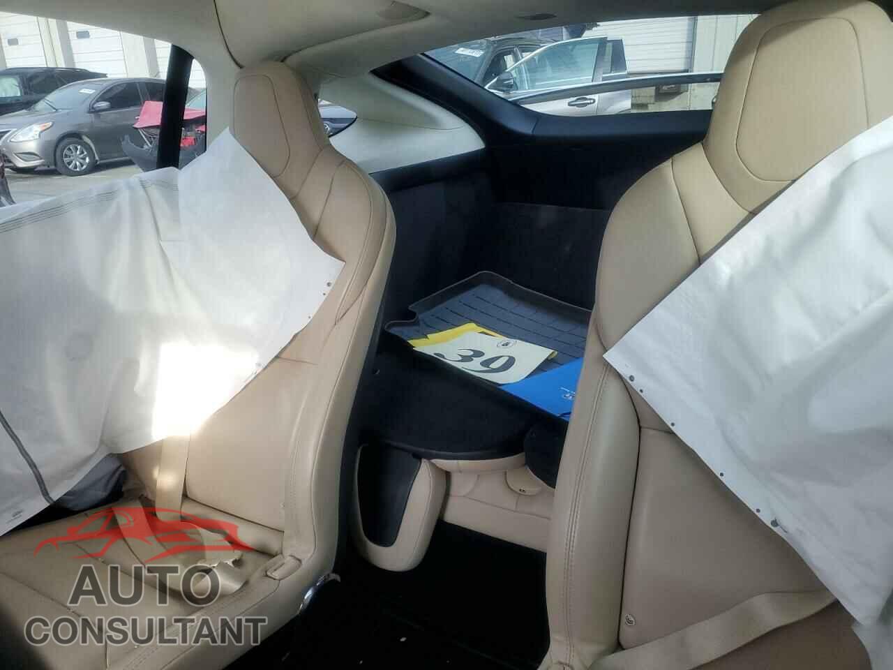 TESLA MODEL X 2017 - 5YJXCBE46HF052811