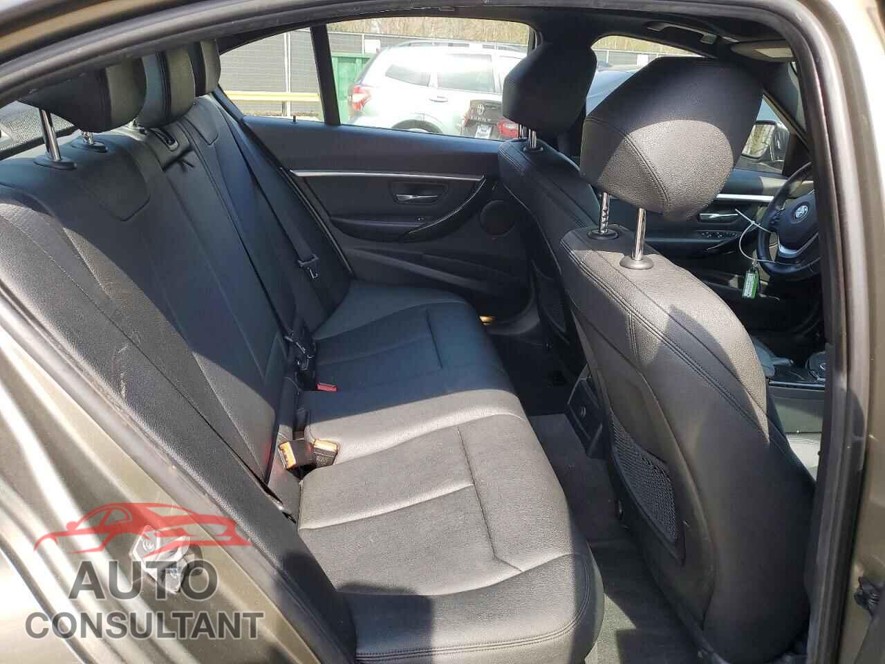 BMW 3 SERIES 2016 - WBA8E9G58GNU29049