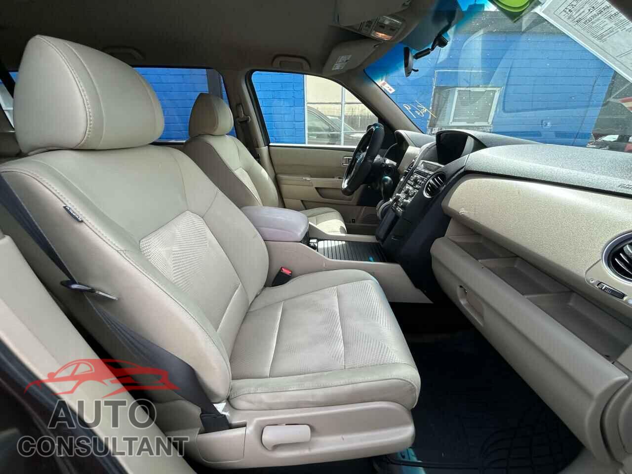 HONDA PILOT 2013 - 5FNYF3H26DB022021
