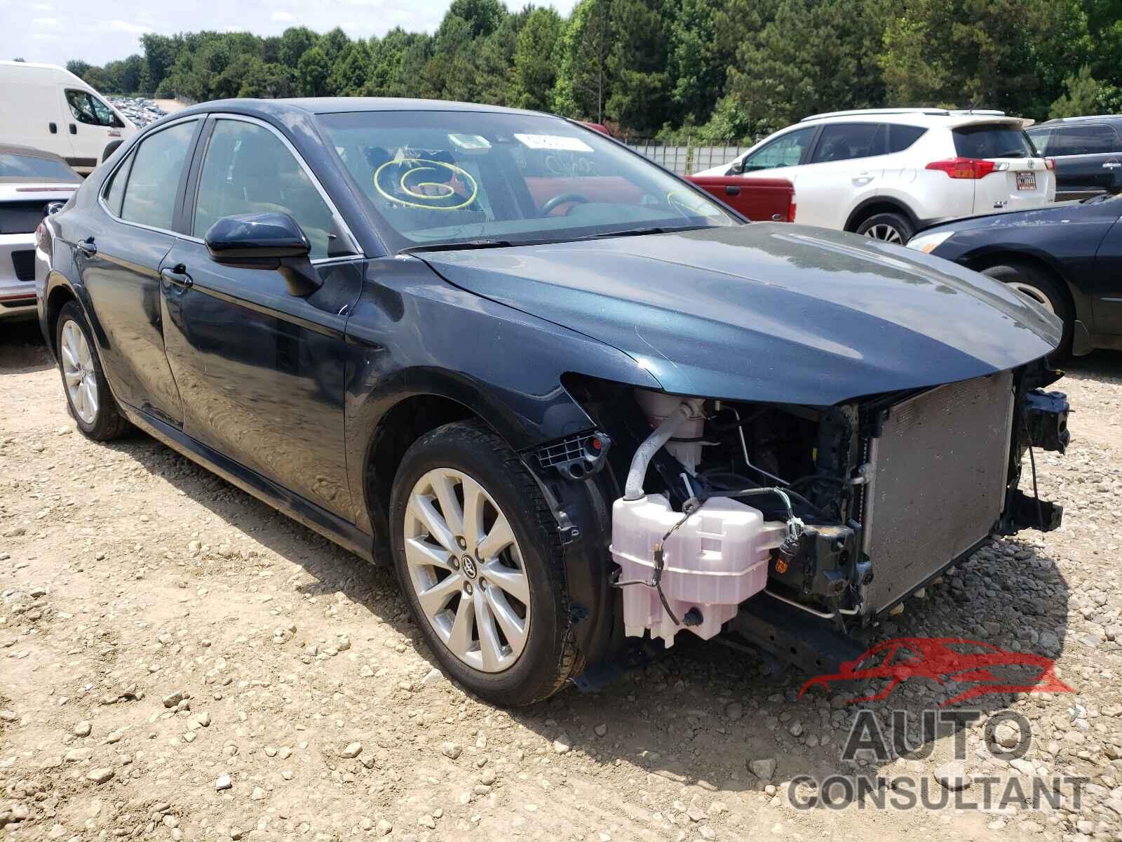 TOYOTA CAMRY 2018 - 4T1B11HK0JU514647