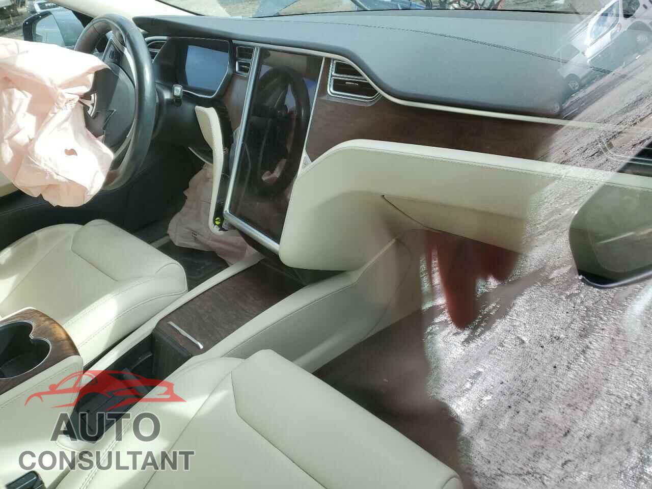 TESLA MODEL S 2017 - 5YJSA1E22HF231002