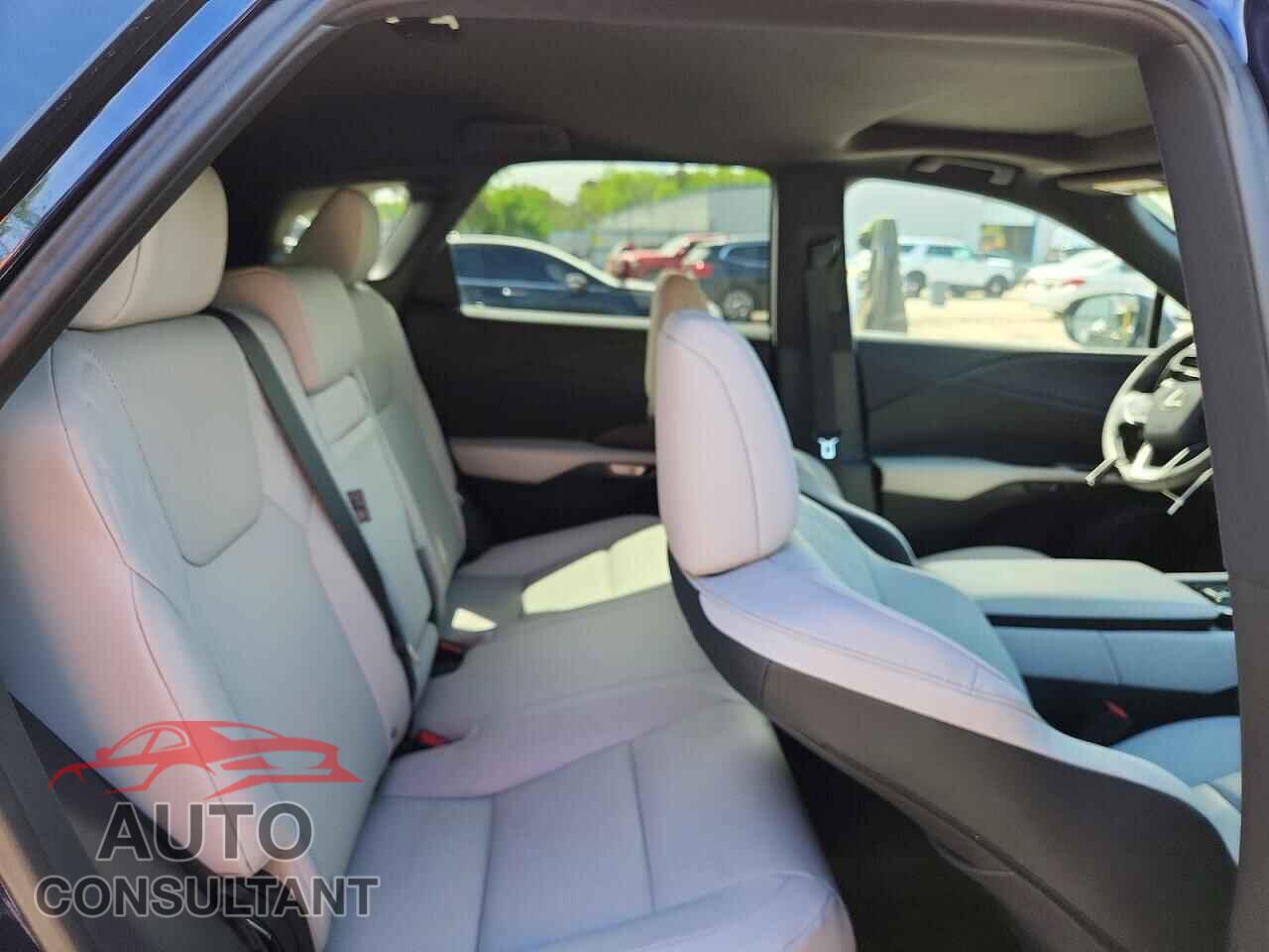 LEXUS UNKNOWN 2025 - 2T2BBMCA6SC082108