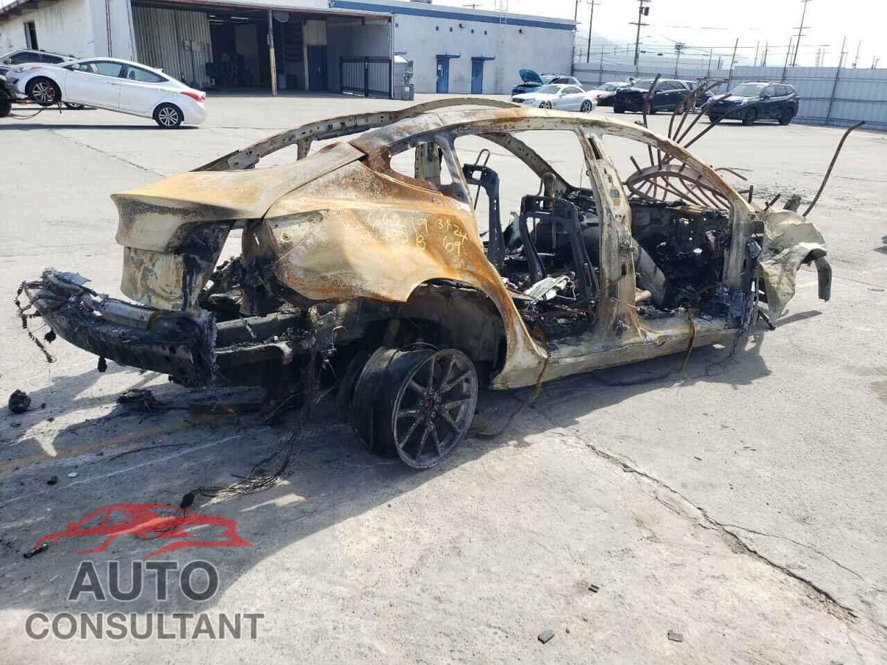 TESLA MODEL 3 2019 - 5YJ3E1EB5KF365826