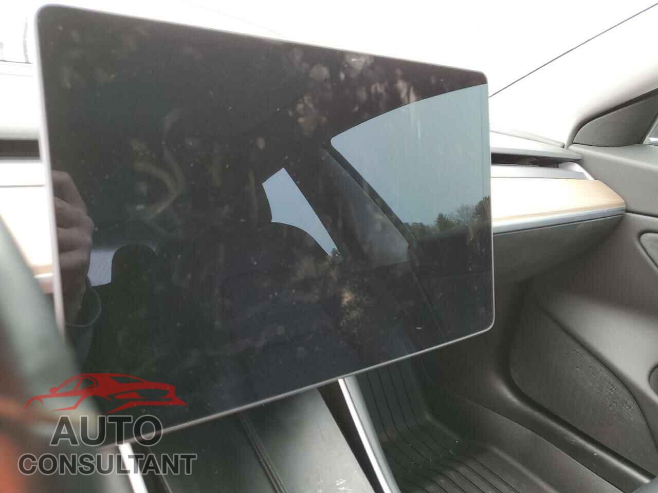 TESLA MODEL 3 2018 - 5YJ3E1EB3JF182388